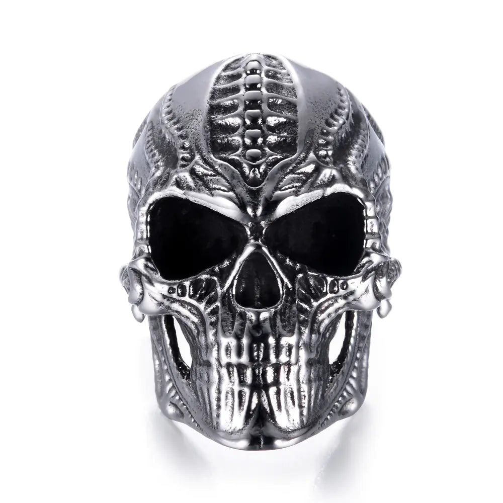 Rogue Skull Ring