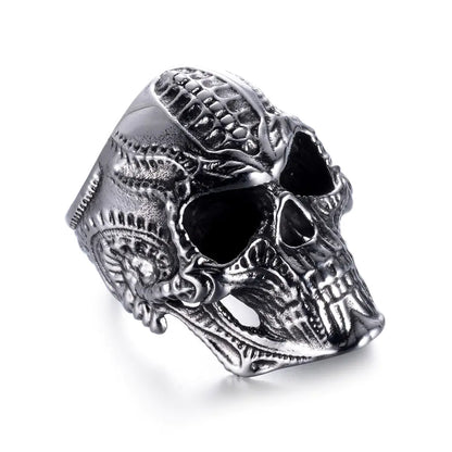 Rogue Skull Ring