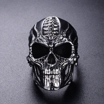 Rogue Skull Ring